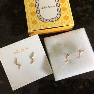 Stella and Dot Gold Lightening Bolt Studs.